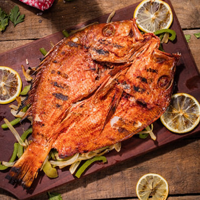 Pescado Zarandeado - Pesce intero marinato e grigliato stile messicano