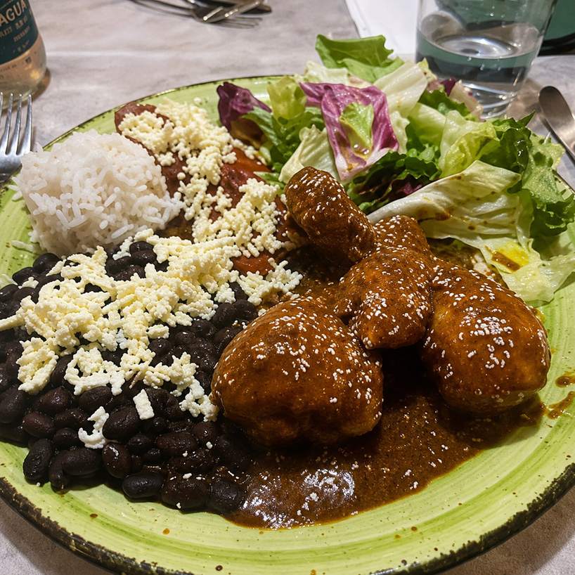 Pollo al Mole di El Rey Ristorante Messicano a Carrara